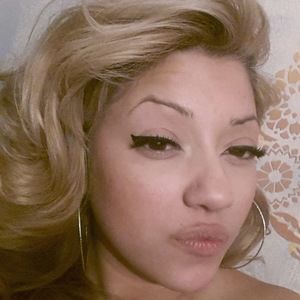 Meet your Posher, Mae